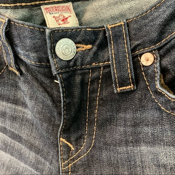 TRUE RELIGION Sz 31 Mid-Wash Boot  Cut Jeans - Picture 3 of 12